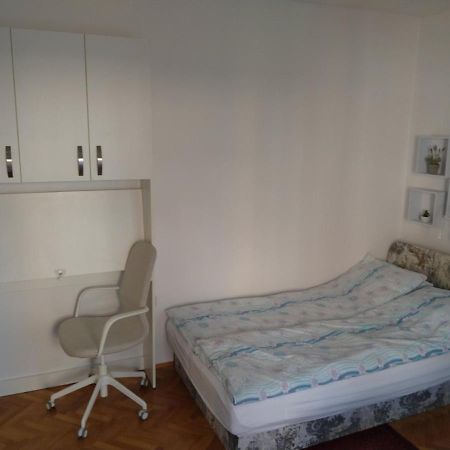 Apartma Ladinka Ізола Екстер'єр фото