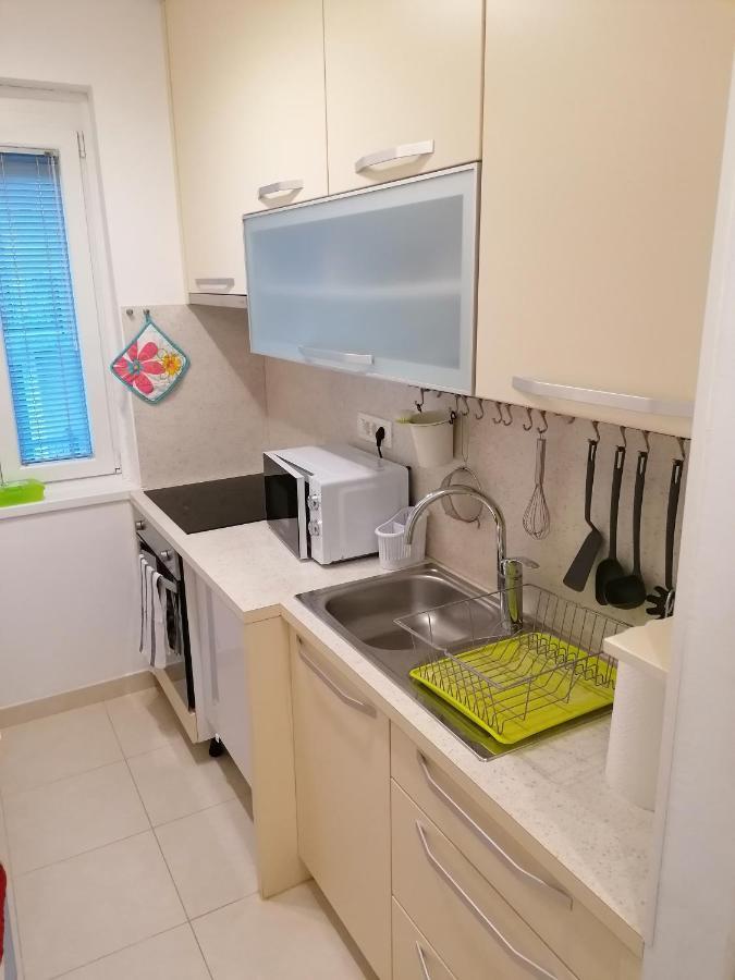 Apartma Ladinka Ізола Екстер'єр фото